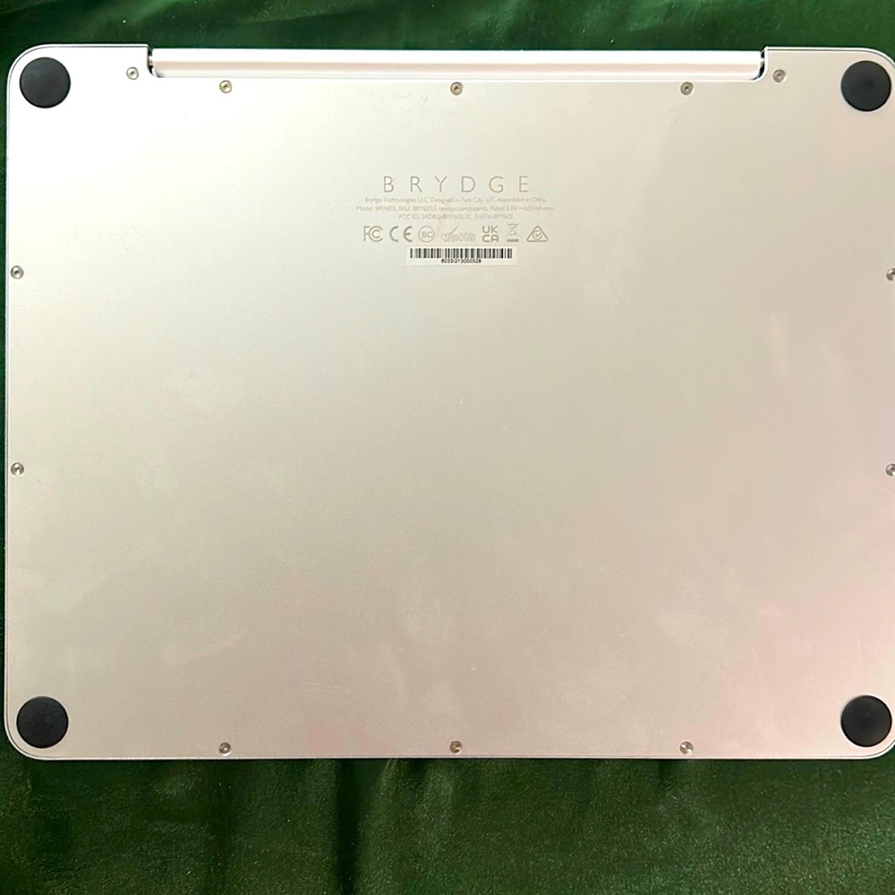 Brydge 12.9 MAX+ Wireless Keyboard with Trackpad for iPad Pro 12.9-inch
